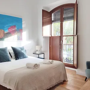 Homeyseville-luxury Arenal 6 Pax, Parking Optional Apartamento